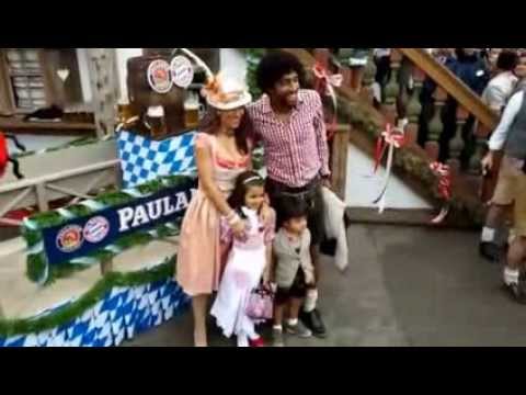 oktoberfest - Ankunft des FC Bayern München in Käfer's Wiesnschänke beim Oktoberfest 2013.