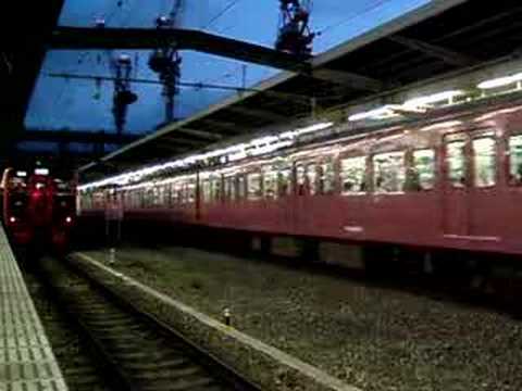 ４１５系 （４両）（国鉄色）（2340M） 【博多駅】