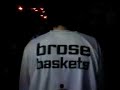 Einlauf der Brose Baskets Bamberg spieler