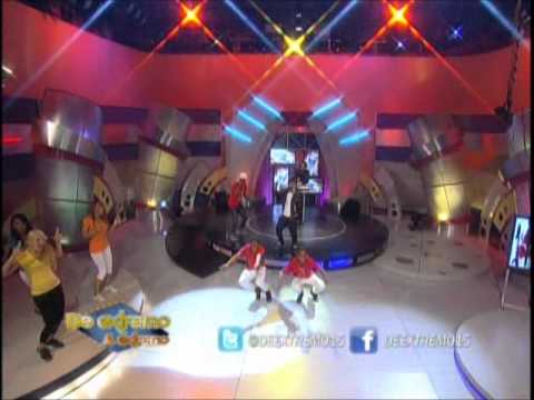 Michael Miguel & Jenny Blanco en cura con  - El Baile Del Si  de Yomil 