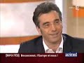 pas d'�mission de � d�bat � sans � experts � qui ne doivent souvent ce titre qu'� leur cons�cration par les m�dias et qui dissimulent sous leur pr�tention � l'expertise un engagement partisan. au cours de l'�mission � ripostes �, le 3 f�vrier 2008, sur france 5, olivier besancenot a �t� confront� � deux d'entre eux. titre de � ripostes � ce jour-l� ? � besancenot, l'europe et nous ! �