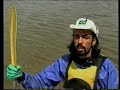 Reportagem de TV e mídia espontânea gerada pela Expedição Manuelzão Desce o Ribeirão da Mata / 2006 -  Projeto Manuelzão / UFMG - Saúde, Meio Ambiente e Cidadania, instituição que luta pela revitalização da Bacia Hidrográfica do Rio das Velhas, um dos principais rios de Minas Gerais.Imagens da Casca Grossa Vídeo, uma produtora de vídeo especializada em Meio Ambiente, Esportes de Aventura e Cultura.----------------------------------Sinopse:A proposta inicial da Meta 2010 é possibilitar a navegação, a pesca e o contato direto com as águas do Rio das Velhas na Região Metropolitana de Belo Horizonte até o ano de 2010. Traduzindo, a Meta 2010  é a proposta de resgate da importância do rio como meio de transporte, fonte de alimento, proporcionador da vida e do lazer  para a população a partir de sua recuperação. Para isso, é necessário que a Meta seja incorporada por todas as bacias dos afluentes do Rio das Velhas. A Expedição Manuelzão Desce o Ribeirão da Mata servirá como um importante veículo mobilizador para a tomada de atitudes e ações por parte dos três segmentos (sociedade civil, setores públicos e privados) a fim da concretização da Meta 2010. Para que a gestão das águas aconteça de forma integrada e descentralizada é necessário que esses segmentos participem ativamente dos processos da construção de planos de gestão de bacias, que incorporem novos paradigmas no âmbito da educação ambiental, recuperação de áreas degradadas, tratamento adequado do lixo, do esgoto, dentre muitos outros campos envolvidos neste processo. A bacia hidrográfica do Ribeirão da Mata compreende os municípios de Capim Branco, Confins, Esmeraldas, Lagoa Santa, Matozinhos, Pedro Leopoldo, Ribeirão das Neves, Santa Luzia, São José da Lapa e Vespasiano. Dentro do território montanho­so de Matozinhos, está o Pico da Roseira, com 1.011 metros de altitude, o ponto mais elevado da região, onde se encontra também a nascente do Ribeirão da Mata, complexo pertencente a Serra do Espi­nhaço, na região de Melo Viana, BR -- 040. A bacia localiza-se na margem esquerda do Rio das Velhas, no médio Velhas, inter­polada à sensível região calcária de águas subterrâneas (Carste de Lagoa Santa) e faz parte da região metropolitana de Belo Horizonte.  O Ribeirão da Mata é atualmente um dos principais poluidores do Rio das Velhas, pois recebe esgoto e efluentes industriais, sem tratamento, de quase todos os municípios e distritos inseridos nessa bacia. A característica de uma região minerária, do calcário e areias, provocam um imenso assoreamento do rio, além de altíssimo índice de material particulado em suspensão. Loteamentos desordenados sem tratamento básico e controle das águas pluviais aceleram este processo de assoreamento que por outro lado compõe a base da indústria areieira. O foco desenvol­vimentista do Governo Estadual na região vem também acelerar a degradação am­biental devido ao aumento populacional e com os conseqüentes parcelamentos do solo, ocupação de APPs e zonas de risco (Se este desenvolvimento não for feito com planejamento apurado e previsto nos Pla­nos Diretores Municipais). Esta população migrante, sem identidade com o local, também ajuda na degradação ambiental, com a impermeabilização do solo ao cimen­tar seus lotes, provocando incêndios, corte de lenha, morte e captura de animais silvestres, destruição de nascentes e de patrimônios paisagísticos.----------------------------------Contato: Rodrigo de Angelisangelisrodrigo@gmail.com55 31 9633 033455 31 3332 1177www.cascagrossa.com.br
