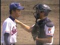 全国高校野球京都大会最終日27日わかさスタジアム京都で龍谷大平安－福知山成美の決勝を行い、 龍谷大平安が5－4で福知山成美に逆転サヨナラ勝ちし、 6年ぶり30度目の夏の甲子園出場を決めた。 龍谷大平安は1点を追う九回、1死一、三塁から前田が右前へ同点打。 さらに一死満塁から中の右犠飛でサヨナラ勝ちした。 龍谷大平安は四回に縄田の左前適時打で3－2と勝ち越したものの、 六、八回に1点ずつを失い逆転されていた。