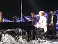 Bekijk muziek clip van Mika met Billy Brown (Live from Sadlers Wells, London/2009)