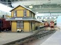 sp daylight passenger train in 1/29 scale with alco pa-1/pb-1/pa-1 locomotives on indoor track of peter cole, 2008 perth, western australia amra model train show (01)