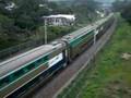 videos de KTT 直通車 ( T826次 ) 駛經粉嶺中心行人天橋