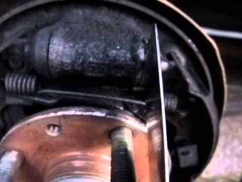 how to check for brake fluid leak