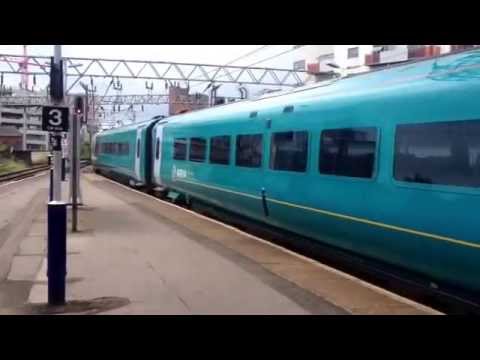 how to get to llandudno by train