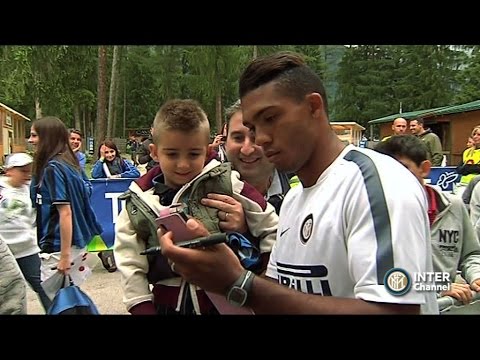 PINZOLO 2014 - L'INTER INCONTRA I TIFOSI PINZOLO 2014 - L'INTER INCONTRA I TIFOSI
