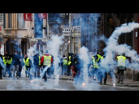Frankreich: Die Gelbwesten demonstrieren weiterhin gegen Macron