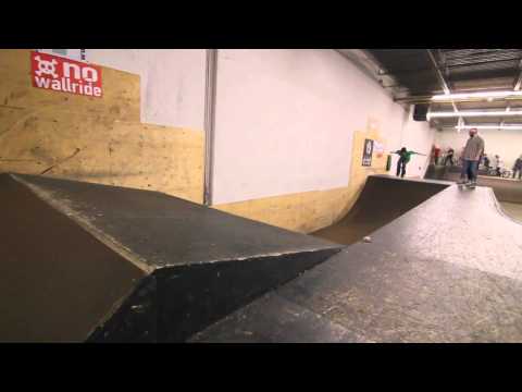 Very Aggressive rollerblading at Inflow skatepark