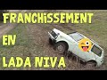 Lada Niva Sylvain en franchissement