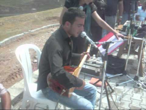 Erzincan Bas Köyü..Hasan Efendi Cem Evi acilisi 24.07.2010...Türküler