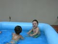 Santi y Dani en la piscina.MOV Santi y Dani en la piscina.MOV