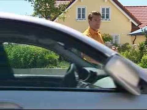 Video: BMW Auto Park and Remote Park Assist Photo Video: BMW Auto Park and Remote Park Assist