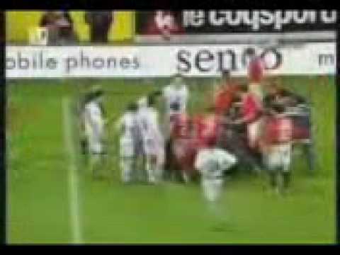 لاعب مجري يتوفى اثناء المباراه www.dewancom.com