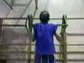 אני עושה מתח pullups