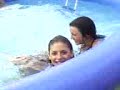 les gars dans la piscine a chlo�