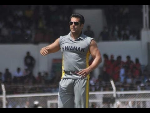 sharman joshi cricket - Salman Khan was spotted playing cricket for charity. At the event were present many Bollywood celebs such as 'Dabangg' director Arbaaz Khan, 'Comedy Circus' ...