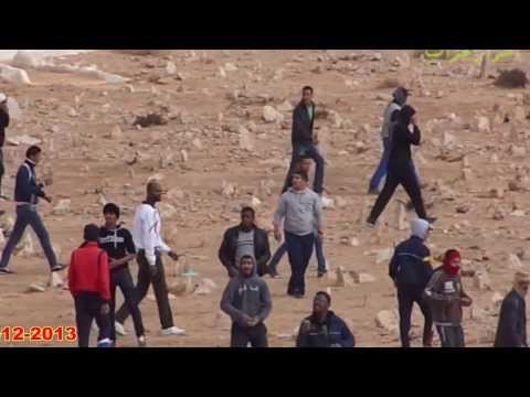 غرداية - جرائم الشرطة الجزائرية في غرداية و تواطئها مع المجرمين للإعتداء على مواطنين مزاب و تدنيس مقبرة تاريخية تابعة للإباضية في وضح النهار...