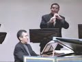 jaime mart�nez, toca el oboe y dirige el concerto grosso op.3 n� 2 de haendel con virtuosi de caracas en concierto realizado el 29 de enero de 2005 en caracas