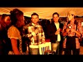 a pedidos, aí está! Meu noivado surpresa! Enjoy! :) Pessoas, voces nao fazem ideia do TEATRO que o meu dignissimo noivo fez FORA DOS PALCOS antes disso. (pra me preparar emocionalmente para NÃO esperar essa surpresa).. tanto q na hora eu fiquei chocada, levei meia hora pra processar tudo, se eu mal esbocei reação, é por causa disso, estava em CHOQUE hahaha. Isso é que dá querer casar com ator. Mas eu amei, assim como amo tudo que ele me faz, pois sempre vem carregado do amor puro que temos um pelo outro. Amor, vc é meu melhor presente, te amo! PS.: Se alguem tiver filmado a parte depois dessa que o video termina, eu agradço se postar pra nós, pois só temos até aí. Obrigaaaaaaada, fiquem com Deus!