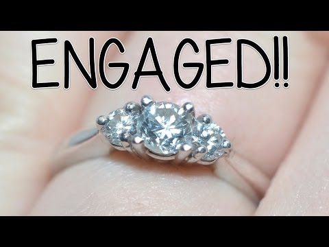 I'm ENGAGED!!!!