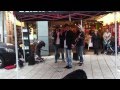 Ortlieb singt in der Fußgängerzone