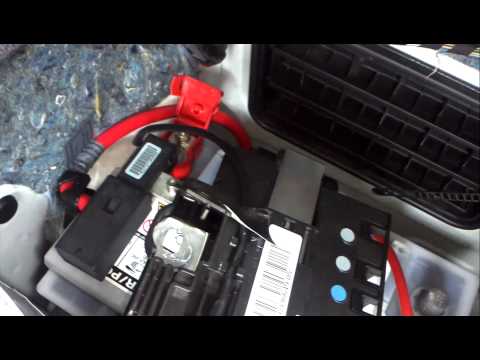 BMW 3 series E90/1/2 Battery Removal How to DIY: BMTroubleU