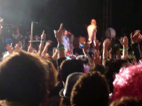 Video de Intro fiesta de locos de Calle 13