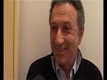 la sc�ne de l'�mission tenue de soir�e a choisi le cadre exceptionnel de la grand-place de bruxelles pour sa premi�re �mission en dehors du territoire fran�ais... michel drucker parle avec amour de la capitale de l'europe.
