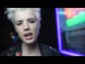 Who- Agyness Deyn feat Five O'Clock Heroes