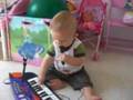 videos de Benja cantando?