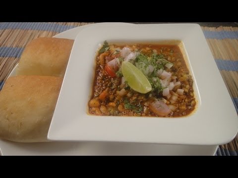 kolhapuri - Matki sprouts cooked in spicy masala and served with pav. A popular Maharashtrian snack recipe. http://www.facebook.com/ChefSanjeevKapoor http://twitter.com/...