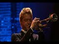 Alejandro cantando en un concierto benefico en los angeles organizado por David Foster para la fundación JC Penney. Alejandro interpretó 
