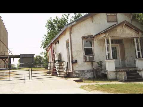 Uche & the Crash “White Picket Fence” Music Video Uche & the Crash “White Picket Fence” Music Video