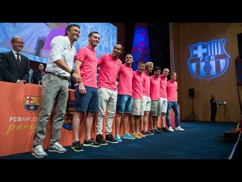 Los nuevos fichajes, aclamados en el XXXV Congreso Mundial de Peñas Los nuevos fichajes, aclamados en el XXXV Congreso Mundial de Peñas