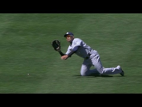 Video: TB@BAL: DeJesus makes a diving catch in left field
