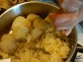 ** PURE DE PAPA ** ( GARLIC MASHED POTATOES)