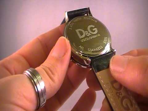how to open d&g watch battery