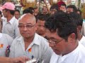 Monks lead largest Burma protest  2 (Myanmar, 24 Sept 2007)