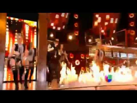 Daddy Yankee ft. Yandel - Moviendo Caderas (Premio Lo Nuestro 2014)
