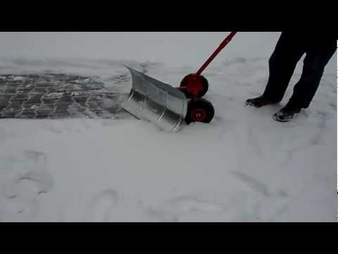 Schneeschieber mit Räder  Schneeschieber Modell Kübler KSP-06