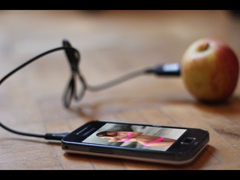 how to charge your phone with a lemon