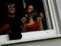 john und sam am fenster von speedy