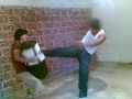 la cpe entrenando para  pelear