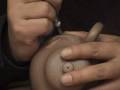 videos de 開四海示範紫砂刻字刻畫 Kai Si Hai Caligraphy & Engraving Zisha Teapot