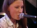 Marcella performs \"Broken Glass\" Marcella performs \"Broken Glass\"