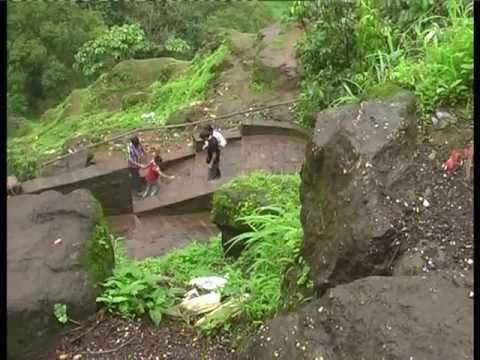 how to reach ekvira temple from mumbai by train