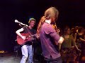 op het mokumbal speelde ambrozijn als hoofdact, naast coopers troopers, duo eric th�z� en wouter vandenabeele en melusien. het was volle bak en